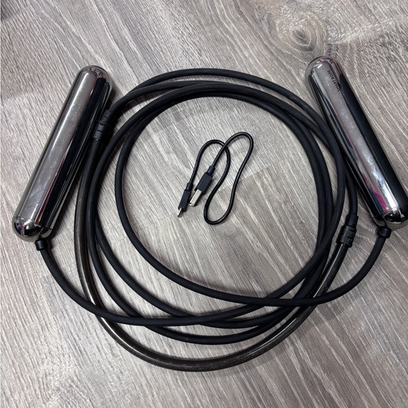 Black Jump Rope - Picture 2 of 3